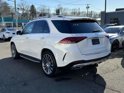 More photos of 2022 Mercedes-Benz GLE 350 AMG PKG at Certified Luxury Motors - Great Neck, NY