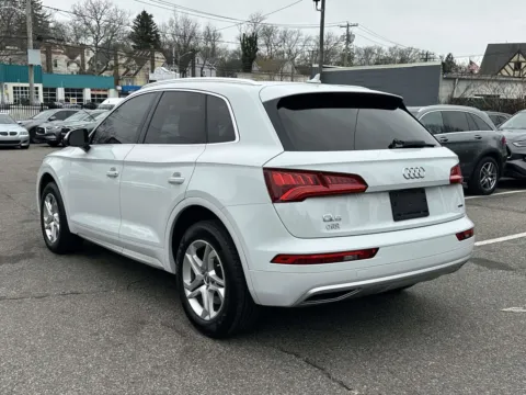 More photos of 2019 Audi Q5 Premium at Certified Luxury Motors - Great Neck, NY