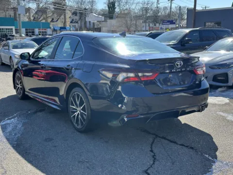 More photos of 2022 Toyota Camry SE at Certified Luxury Motors - Great Neck, NY