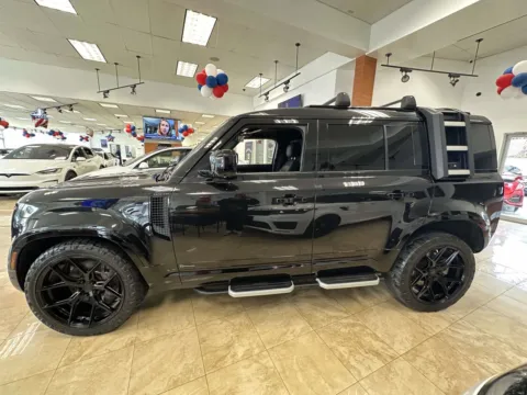 More photos of 2021 Land Rover Defender X-Dynamic HSE at Certified Luxury Motors - Great Neck, NY