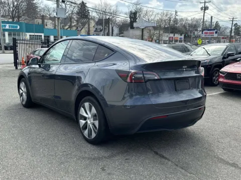 More photos of 2022 Tesla Model Y Long Range at Certified Luxury Motors - Great Neck, NY