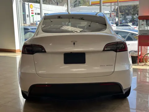 More photos of 2023 Tesla Model Y Long Range (White Interior) at Certified Luxury Motors - Great Neck, NY