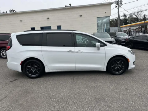 Photos of 2018 Chrysler Pacifica Touring L for sale in Great Neck, NY at Certified Luxury Motors - Great Neck