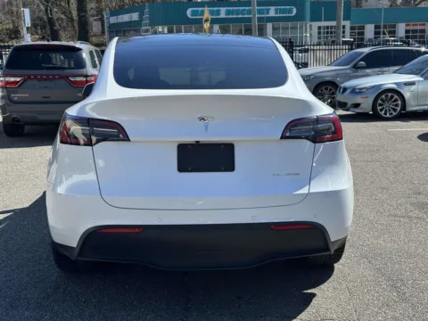 More photos of 2022 Tesla Model Y Long Range at Certified Luxury Motors - Great Neck, NY