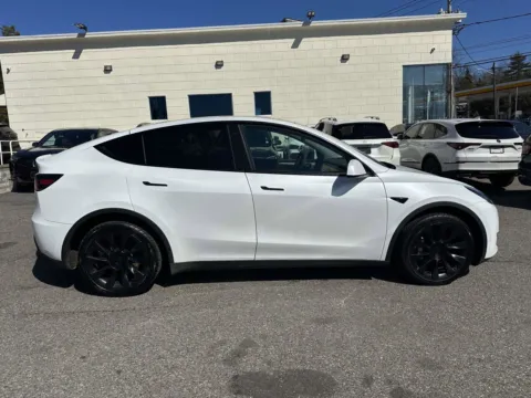 Photos of 2022 Tesla Model Y Long Range for sale in Great Neck, NY at Certified Luxury Motors - Great Neck
