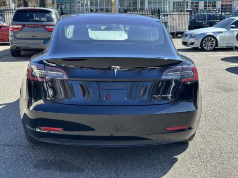 More photos of 2018 Tesla Model 3 Long Range Battery at Certified Luxury Motors - Great Neck, NY