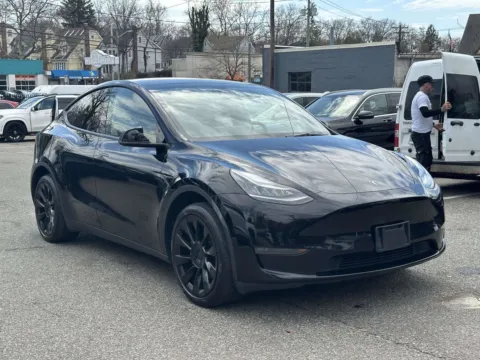 Black 2023 Tesla Model Y Long Range for sale in Great Neck, NY