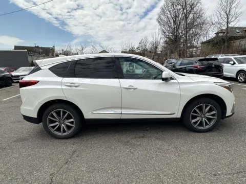 Photos of 2019 Acura RDX w/Technology Pkg for sale in Great Neck, NY at Certified Luxury Motors - Great Neck