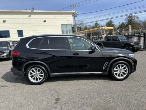 Photos of 2019 BMW X5 xDrive40i for sale in Great Neck, NY at Certified Luxury Motors - Great Neck