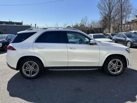 Photos of 2023 Mercedes-Benz GLE 350 for sale in Great Neck, NY at Certified Luxury Motors - Great Neck