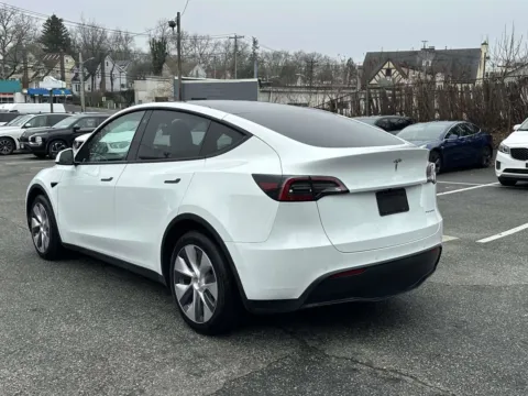 More photos of 2022 Tesla Model Y Long Range at Certified Luxury Motors - Great Neck, NY