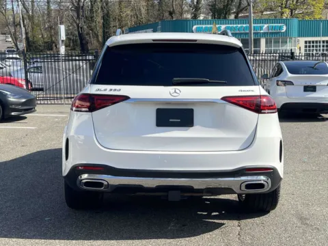 More photos of 2021 Mercedes-Benz GLE 350 AMG PKG at Certified Luxury Motors - Great Neck, NY