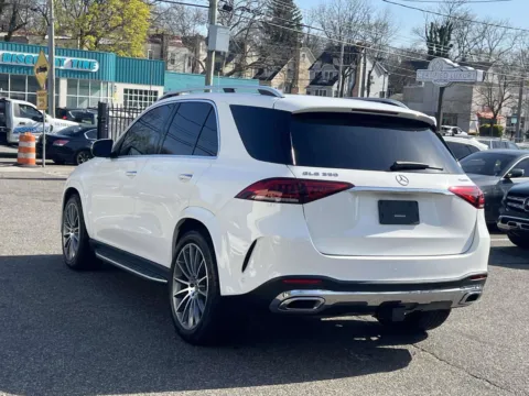 More photos of 2021 Mercedes-Benz GLE 350 AMG PKG at Certified Luxury Motors - Great Neck, NY