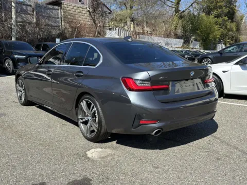 More photos of 2021 BMW 3 Series 330i xDrive at Certified Luxury Motors - Great Neck, NY