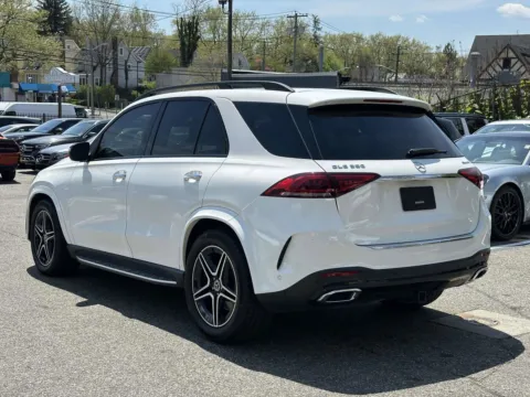 More photos of 2020 Mercedes-Benz GLE 350 at Certified Luxury Motors - Great Neck, NY