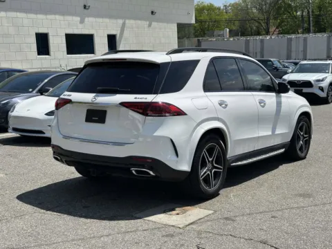 Another view of 2020 Mercedes-Benz GLE 350 for sale in Great Neck, NY at Certified Luxury Motors - Great Neck