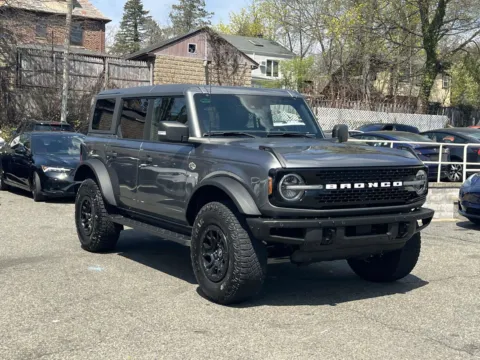 Gray 2022 Ford Bronco Wildtrak for sale in Great Neck, NY