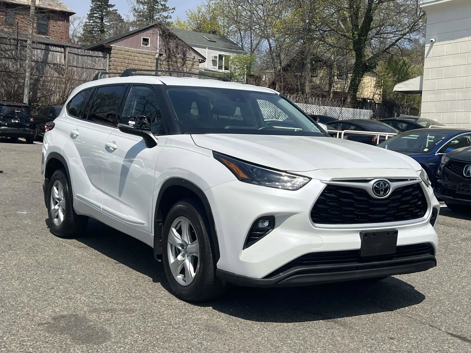 2022 Toyota Highlander LE 4x4 V6's photo
