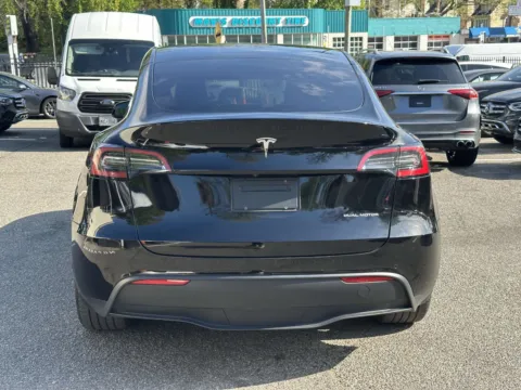 More photos of 2022 Tesla Model Y Long Range at Certified Luxury Motors - Great Neck, NY
