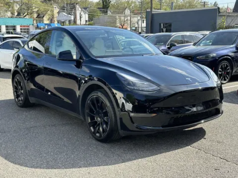 Black 2023 Tesla Model Y Long Range for sale in Great Neck, NY