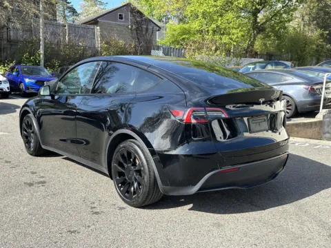 More photos of 2023 Tesla Model Y Long Range at Certified Luxury Motors - Great Neck, NY