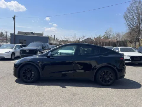 More photos of 2022 Tesla Model Y Long Range at Certified Luxury Motors - Great Neck, NY