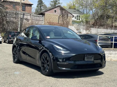 Black 2022 Tesla Model Y Long Range for sale in Great Neck, NY