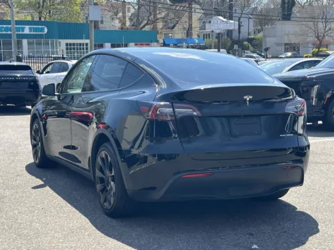 More photos of 2022 Tesla Model Y Long Range at Certified Luxury Motors - Great Neck, NY