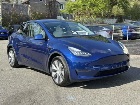 Blue 2021 Tesla Model Y Long Range for sale in Great Neck, NY