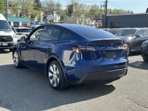 More photos of 2021 Tesla Model Y Long Range at Certified Luxury Motors - Great Neck, NY
