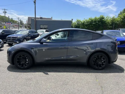 More photos of 2020 Tesla Model Y Long Range at Certified Luxury Motors - Great Neck, NY