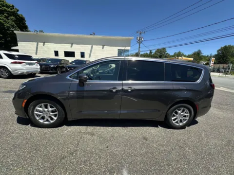 More photos of 2023 Chrysler Pacifica Touring L at Certified Luxury Motors - Great Neck, NY