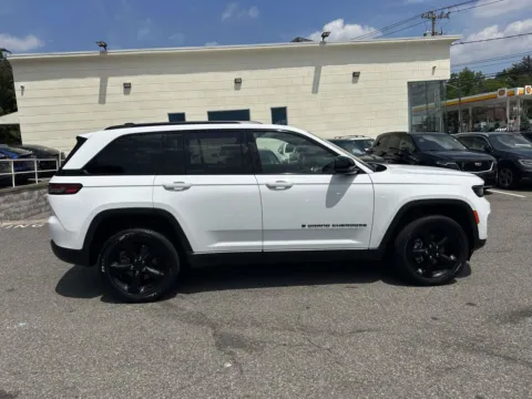 Photos of 2023 Jeep Grand Cherokee Altitude for sale in Great Neck, NY at Certified Luxury Motors - Great Neck