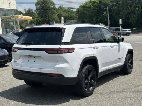 Another view of 2023 Jeep Grand Cherokee Altitude for sale in Great Neck, NY at Certified Luxury Motors - Great Neck