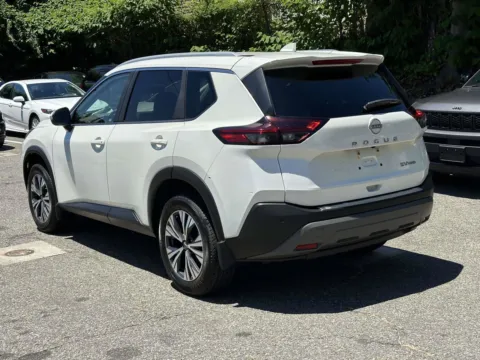 More photos of 2023 Nissan Rogue SV (Leather/Sunroof) at Certified Luxury Motors - Great Neck, NY