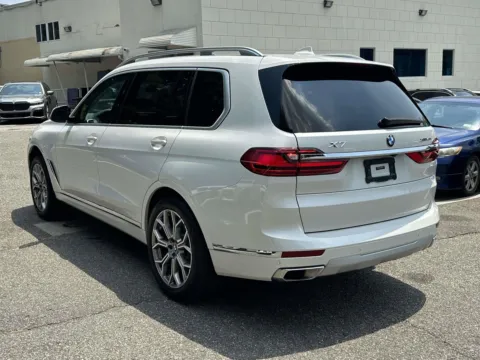 More photos of 2020 BMW X7 xDrive40i at Certified Luxury Motors - Great Neck, NY