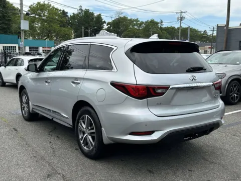 More photos of 2020 INFINITI QX60 PURE at Certified Luxury Motors - Great Neck, NY