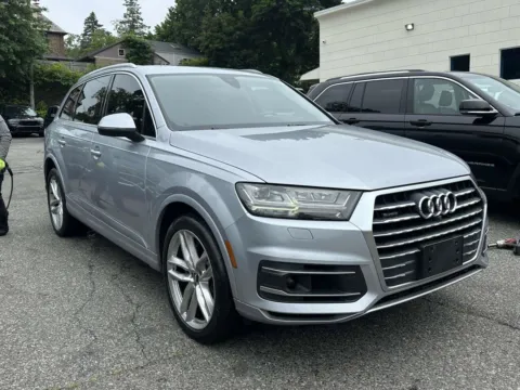 Silver 2018 Audi Q7 Prestige for sale in Great Neck, NY