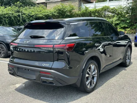 Another view of 2024 INFINITI QX60 LUXE for sale in Great Neck, NY at Certified Luxury Motors - Great Neck
