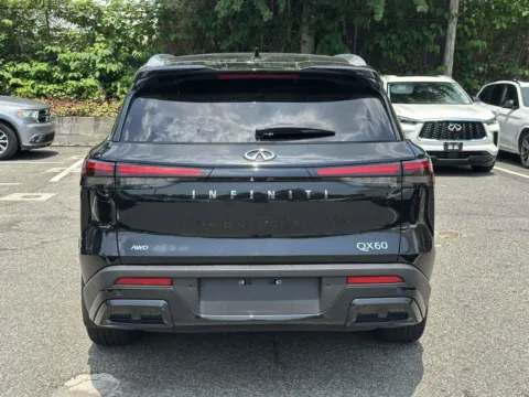 More photos of 2024 INFINITI QX60 LUXE at Certified Luxury Motors - Great Neck, NY
