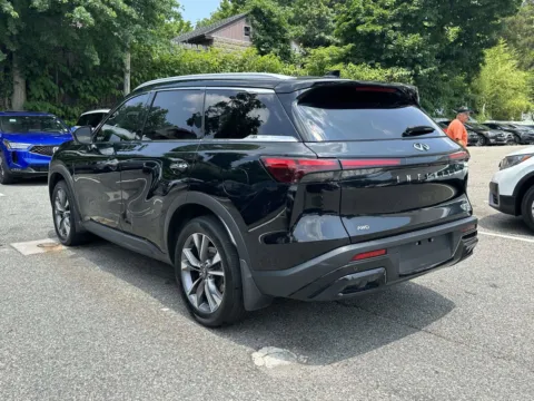 More photos of 2024 INFINITI QX60 LUXE at Certified Luxury Motors - Great Neck, NY