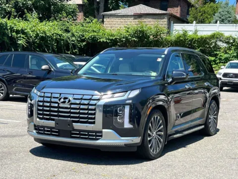Another view of 2023 Hyundai Palisade Calligraphy for sale in Great Neck, NY at Certified Luxury Motors - Great Neck