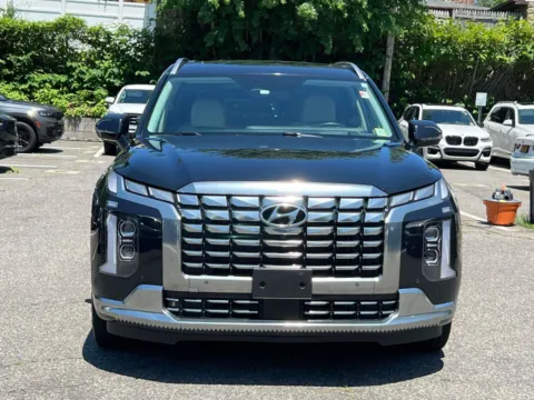 Photos of 2023 Hyundai Palisade Calligraphy for sale in Great Neck, NY at Certified Luxury Motors - Great Neck