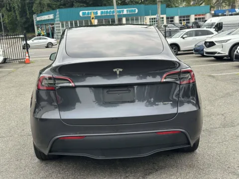 More photos of 2024 Tesla Model Y Long Range at Certified Luxury Motors - Great Neck, NY