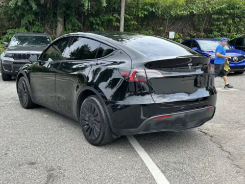 More photos of 2023 Tesla Model Y Long Range at Certified Luxury Motors - Great Neck, NY