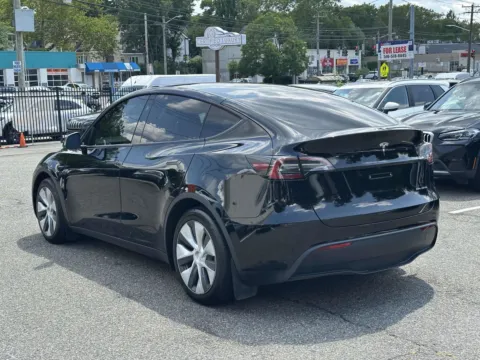 More photos of 2024 Tesla Model Y Long Range at Certified Luxury Motors - Great Neck, NY
