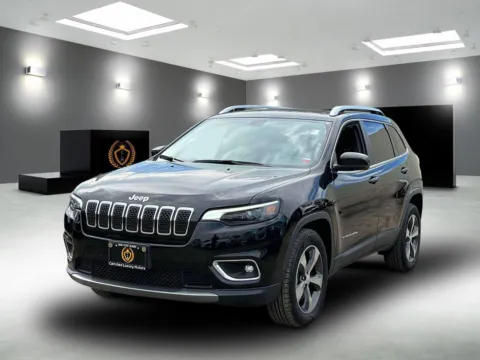 More photos of 2019 Jeep Cherokee Limited at Certified Luxury Motors - Great Neck, NY