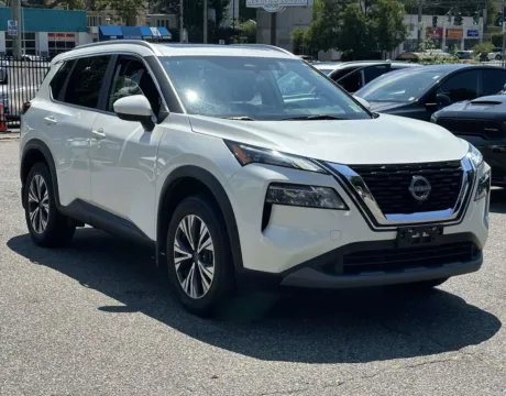 White 2023 Nissan Rogue SV for sale in Great Neck, NY