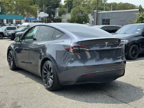 More photos of 2022 Tesla Model Y Performance at Certified Luxury Motors - Great Neck, NY