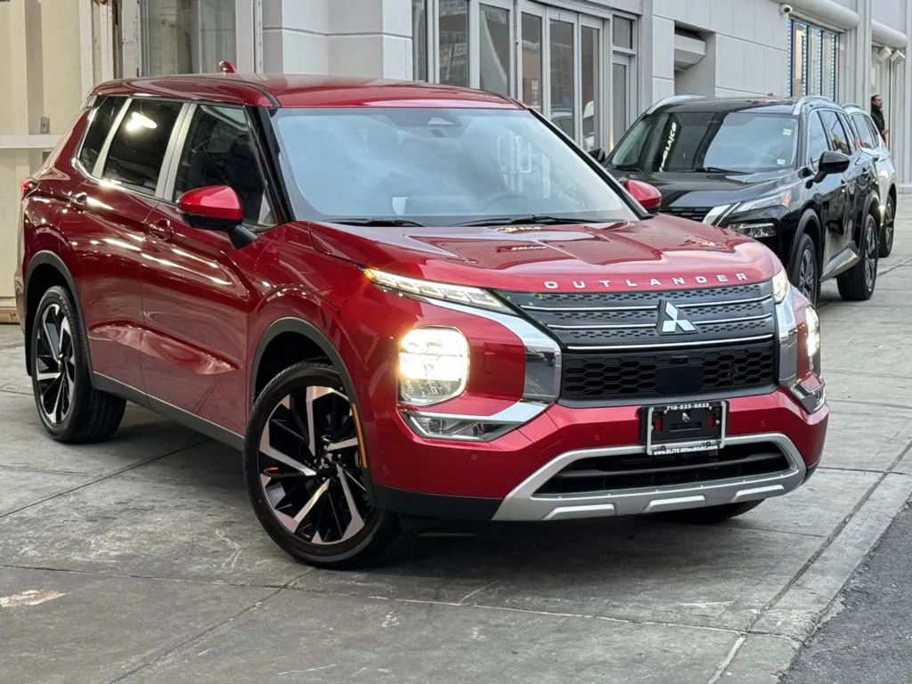 2024 Mitsubishi Outlander SE for sale in Great Neck, NY